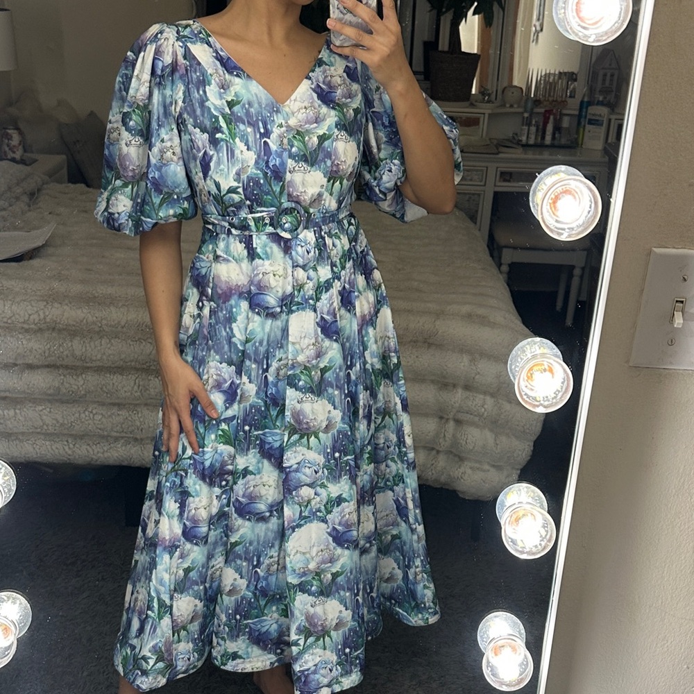 Dalia Macphee size Medium Floral Blue and White Women's Dress used
